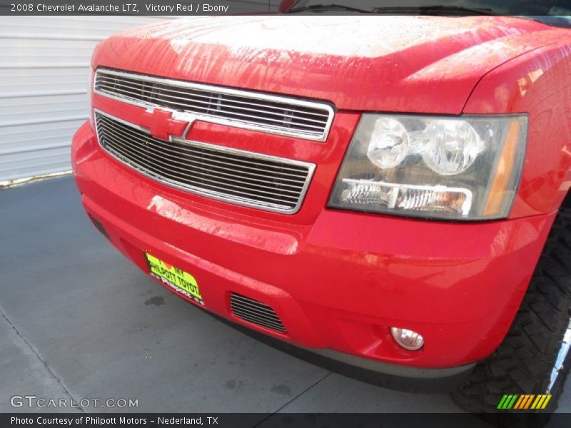 Victory Red / Ebony 2008 Chevrolet Avalanche LTZ