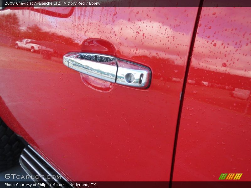 Victory Red / Ebony 2008 Chevrolet Avalanche LTZ