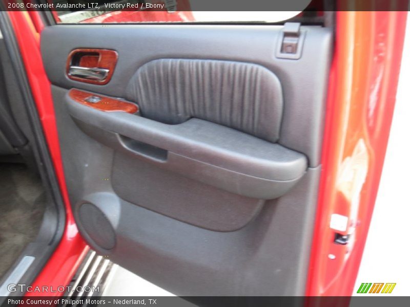 Victory Red / Ebony 2008 Chevrolet Avalanche LTZ