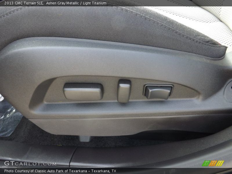 Ashen Gray Metallic / Light Titanium 2013 GMC Terrain SLE