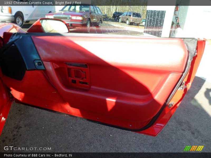 Bright Red / Red 1992 Chevrolet Corvette Coupe