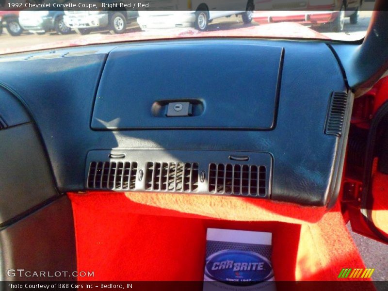 Bright Red / Red 1992 Chevrolet Corvette Coupe