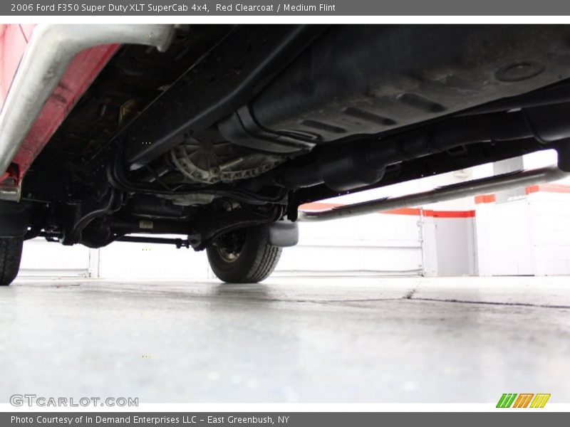 Undercarriage of 2006 F350 Super Duty XLT SuperCab 4x4