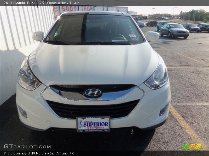 Cotton White / Taupe 2013 Hyundai Tucson GLS