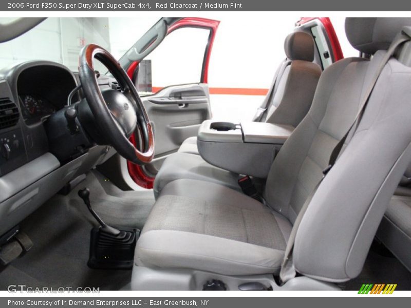 Front Seat of 2006 F350 Super Duty XLT SuperCab 4x4
