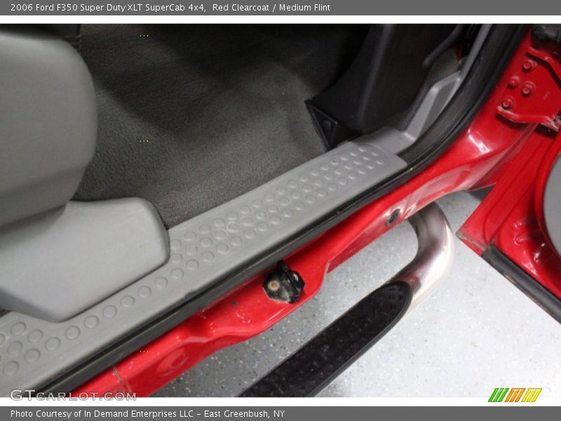 Red Clearcoat / Medium Flint 2006 Ford F350 Super Duty XLT SuperCab 4x4