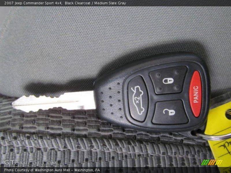 Black Clearcoat / Medium Slate Gray 2007 Jeep Commander Sport 4x4