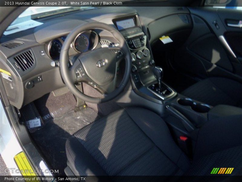 White Satin Pearl / Black Cloth 2013 Hyundai Genesis Coupe 2.0T
