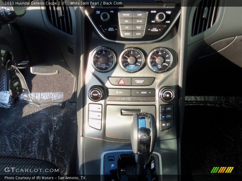 Controls of 2013 Genesis Coupe 2.0T