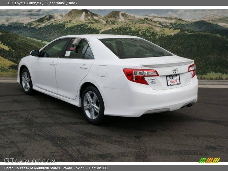 Super White / Black 2012 Toyota Camry SE