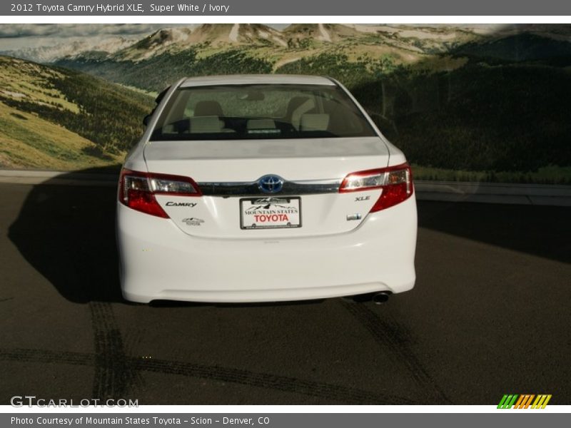 Super White / Ivory 2012 Toyota Camry Hybrid XLE