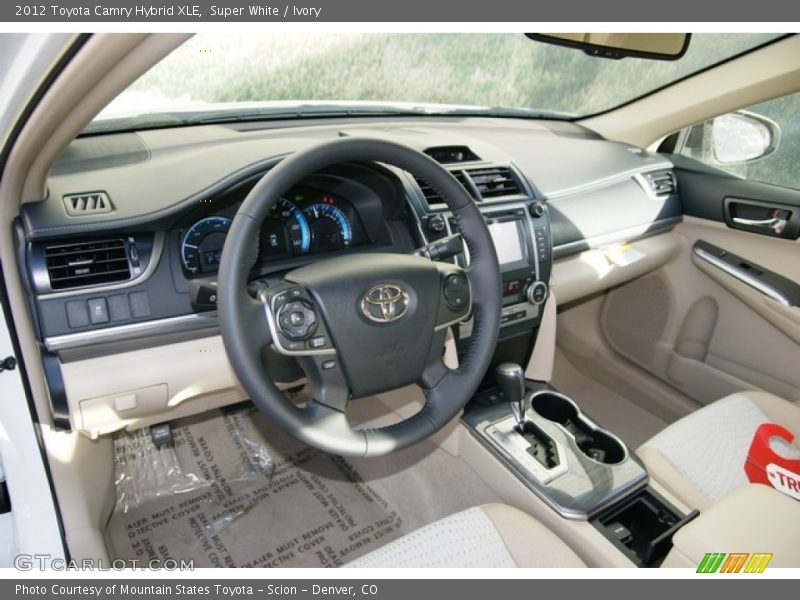 Super White / Ivory 2012 Toyota Camry Hybrid XLE