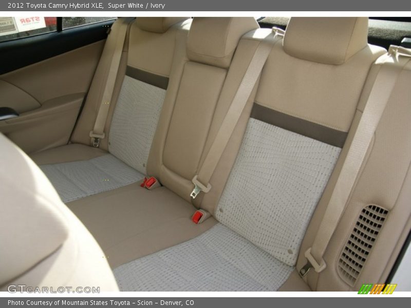 Super White / Ivory 2012 Toyota Camry Hybrid XLE