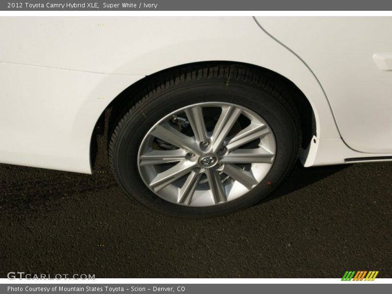 Super White / Ivory 2012 Toyota Camry Hybrid XLE