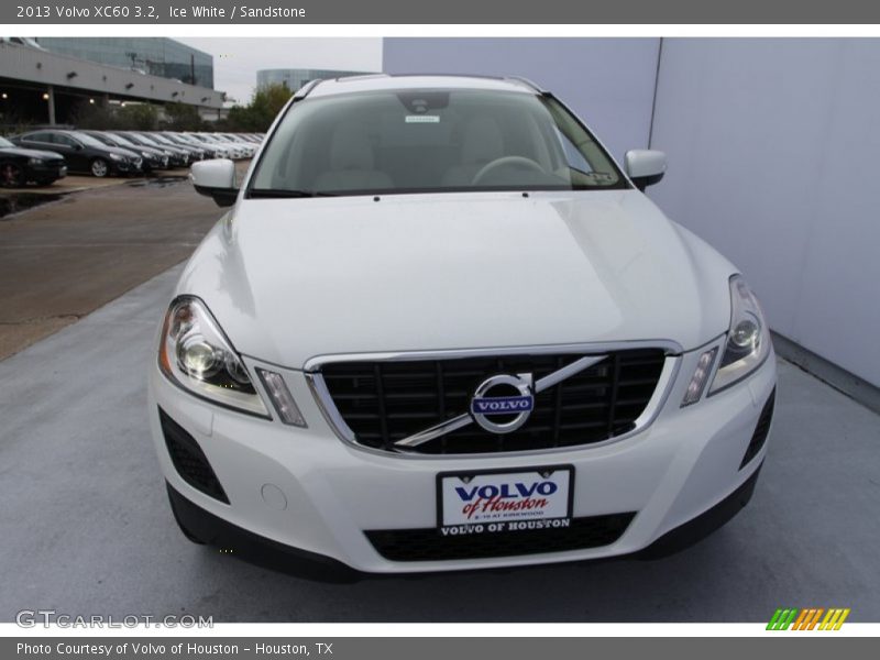 Ice White / Sandstone 2013 Volvo XC60 3.2