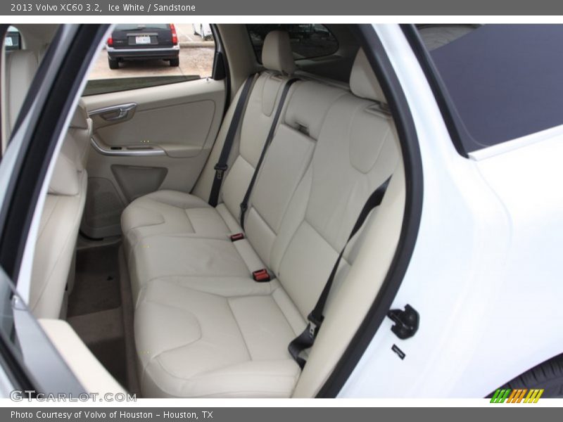 Ice White / Sandstone 2013 Volvo XC60 3.2