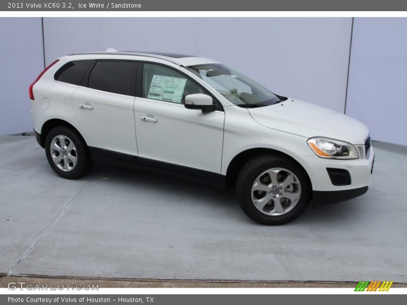 Ice White / Sandstone 2013 Volvo XC60 3.2