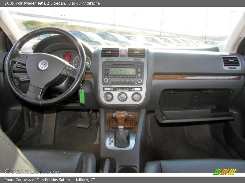 Black / Anthracite 2005 Volkswagen Jetta 2.5 Sedan