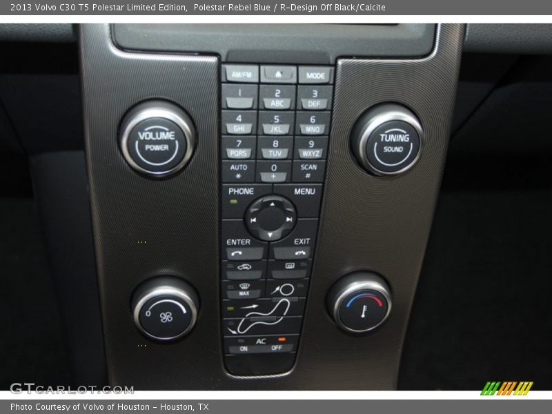 Controls of 2013 C30 T5 Polestar Limited Edition