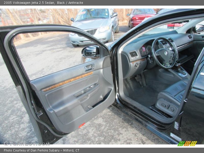 Black / Anthracite 2005 Volkswagen Jetta 2.5 Sedan