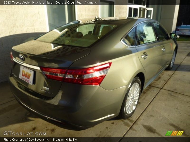 Cypress Green Pearl / Almond 2013 Toyota Avalon Hybrid Limited