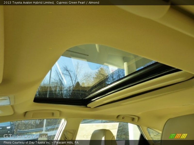 Cypress Green Pearl / Almond 2013 Toyota Avalon Hybrid Limited