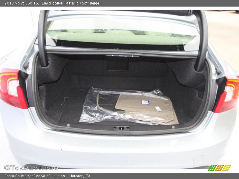  2013 S60 T5 Trunk