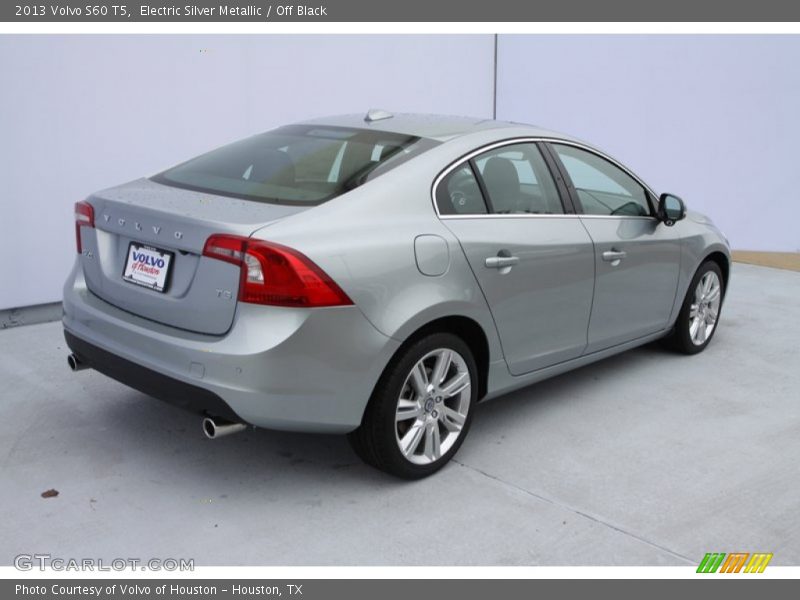 Electric Silver Metallic / Off Black 2013 Volvo S60 T5