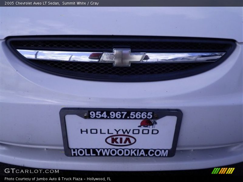 Summit White / Gray 2005 Chevrolet Aveo LT Sedan