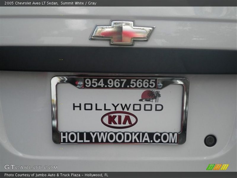 Summit White / Gray 2005 Chevrolet Aveo LT Sedan