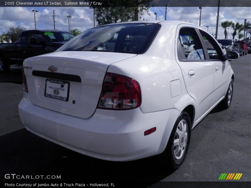 Summit White / Gray 2005 Chevrolet Aveo LT Sedan