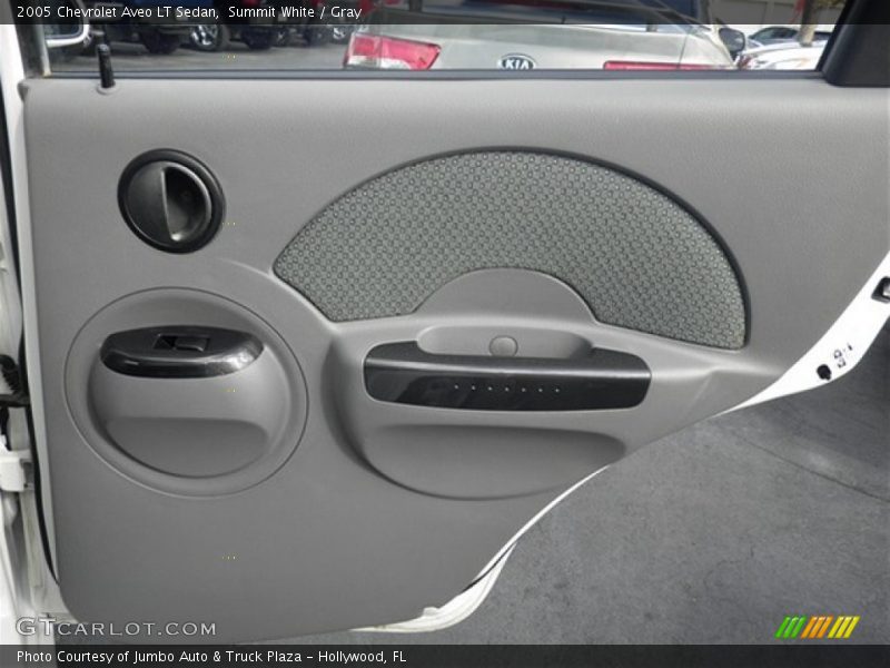 Summit White / Gray 2005 Chevrolet Aveo LT Sedan
