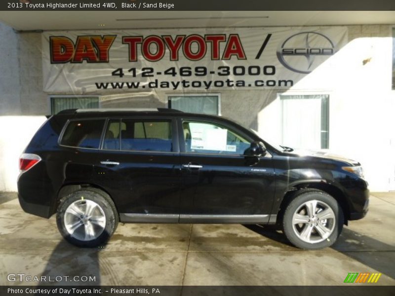 Black / Sand Beige 2013 Toyota Highlander Limited 4WD