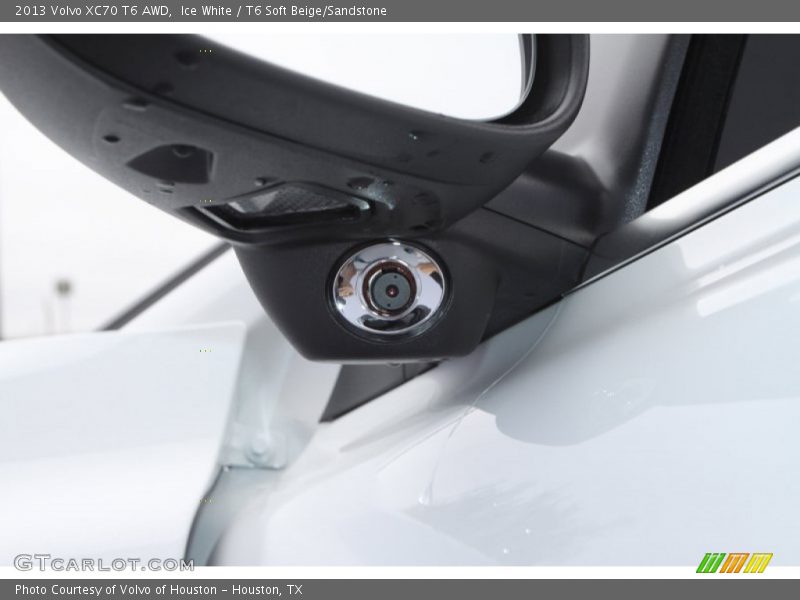 Ice White / T6 Soft Beige/Sandstone 2013 Volvo XC70 T6 AWD