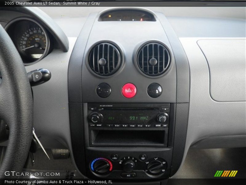 Summit White / Gray 2005 Chevrolet Aveo LT Sedan