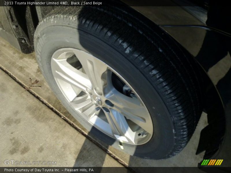 Black / Sand Beige 2013 Toyota Highlander Limited 4WD