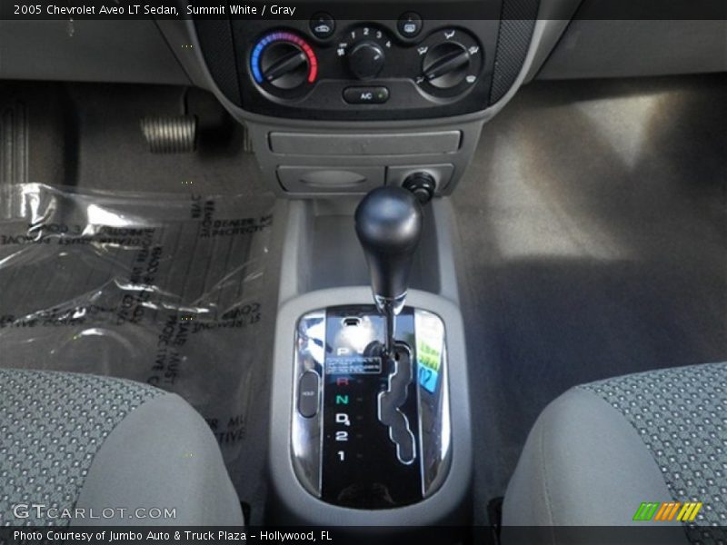 Summit White / Gray 2005 Chevrolet Aveo LT Sedan