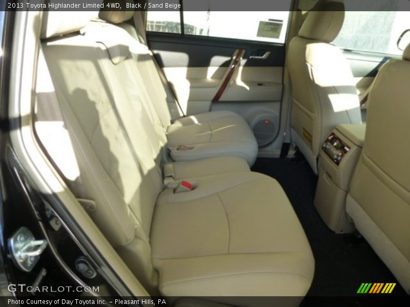 Black / Sand Beige 2013 Toyota Highlander Limited 4WD