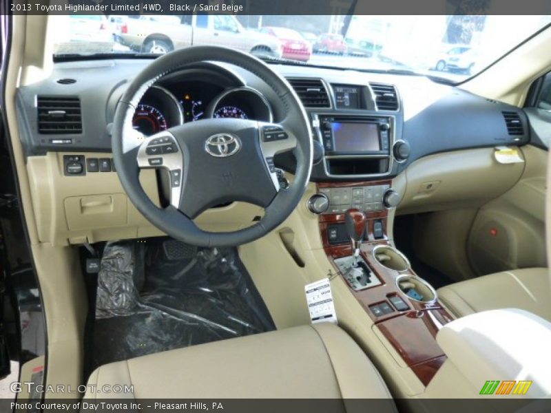 Black / Sand Beige 2013 Toyota Highlander Limited 4WD