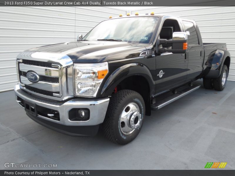 Front 3/4 View of 2013 F350 Super Duty Lariat Crew Cab 4x4 Dually
