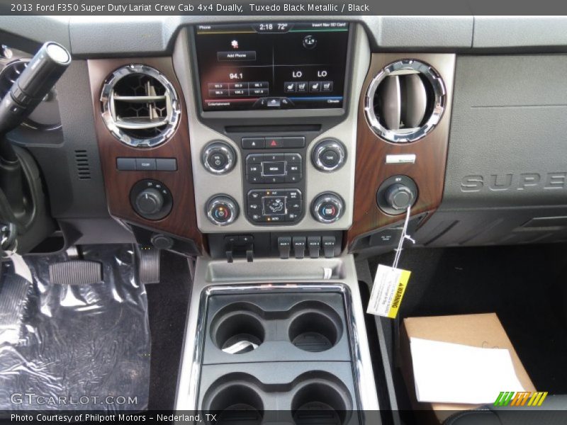 Controls of 2013 F350 Super Duty Lariat Crew Cab 4x4 Dually