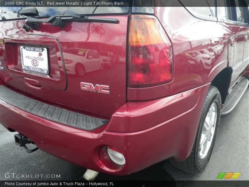 Red Jewel Metallic / Light Tan/Ebony Black 2006 GMC Envoy SLT