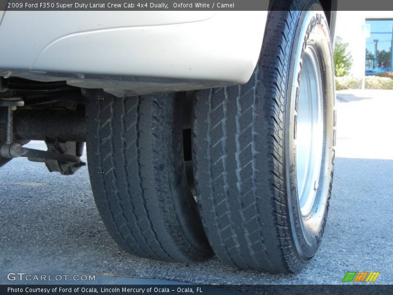 Oxford White / Camel 2009 Ford F350 Super Duty Lariat Crew Cab 4x4 Dually