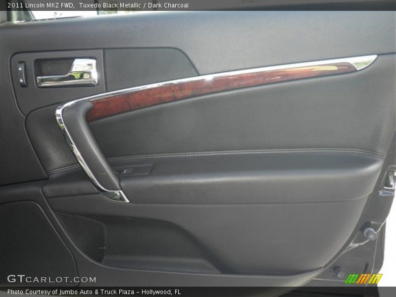 Tuxedo Black Metallic / Dark Charcoal 2011 Lincoln MKZ FWD