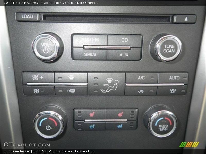 Tuxedo Black Metallic / Dark Charcoal 2011 Lincoln MKZ FWD
