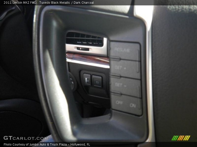 Tuxedo Black Metallic / Dark Charcoal 2011 Lincoln MKZ FWD