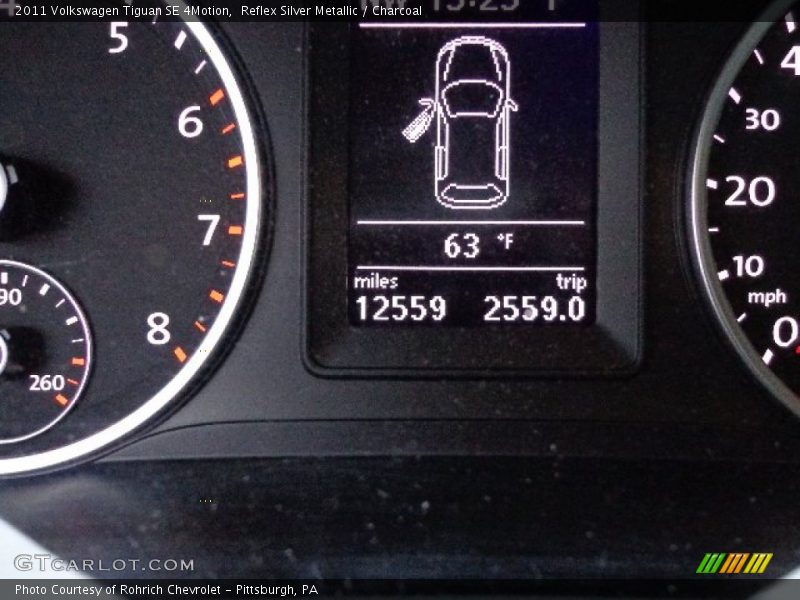 Reflex Silver Metallic / Charcoal 2011 Volkswagen Tiguan SE 4Motion