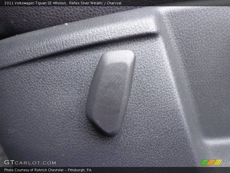 Reflex Silver Metallic / Charcoal 2011 Volkswagen Tiguan SE 4Motion