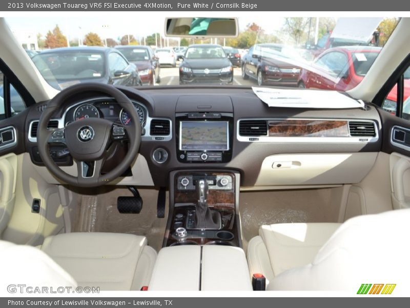 Pure White / Cornsilk Beige 2013 Volkswagen Touareg VR6 FSI Executive 4XMotion