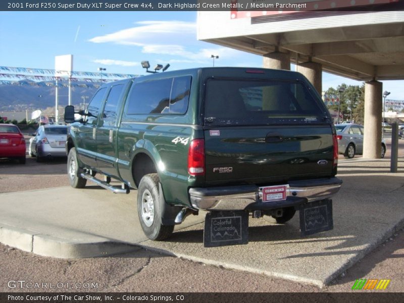 Dark Highland Green Metallic / Medium Parchment 2001 Ford F250 Super Duty XLT Super Crew 4x4